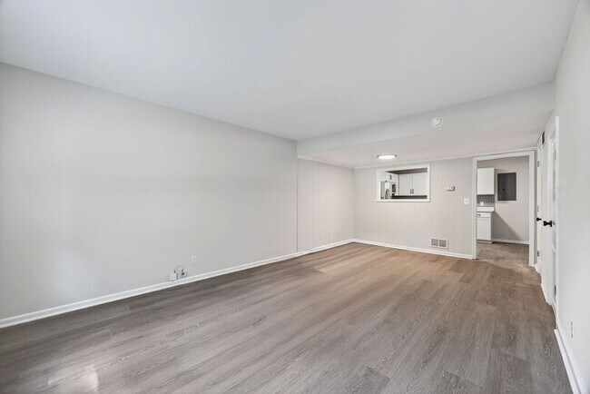Building Photo - 251 Stribling Ave