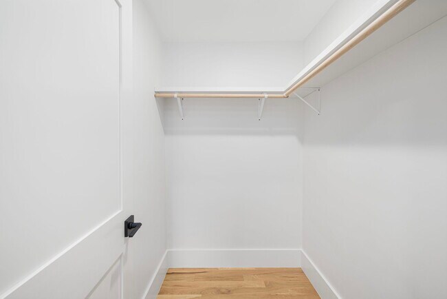 Building Photo - 35 Anchor Way