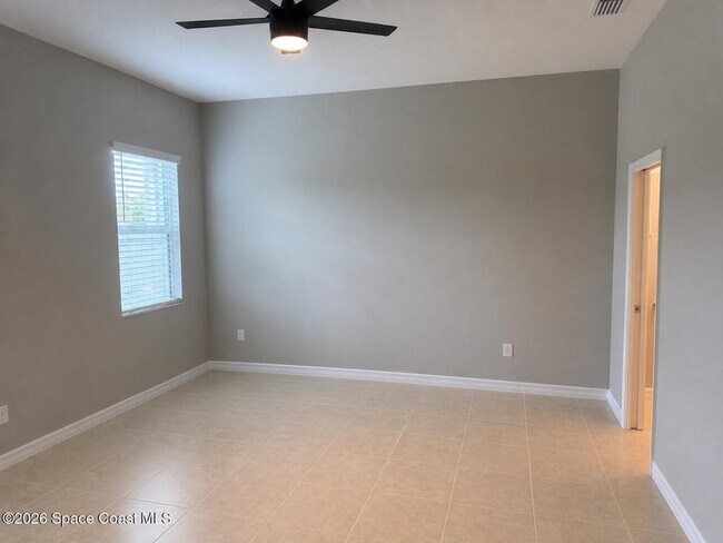 Building Photo - 3010 Avalonia Dr