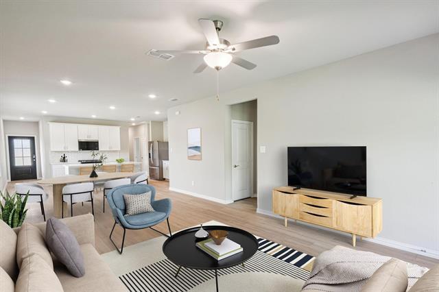 Building Photo - 711 Dotty Dr