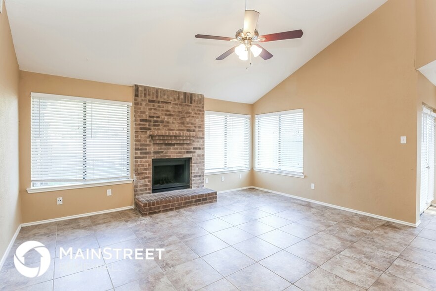 Building Photo - 4031 Rocky Ledge Dr