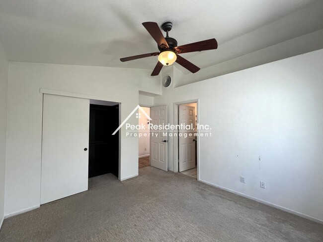 Building Photo - Wonderful 3bd/2ba Elk Grove Home with Garage!