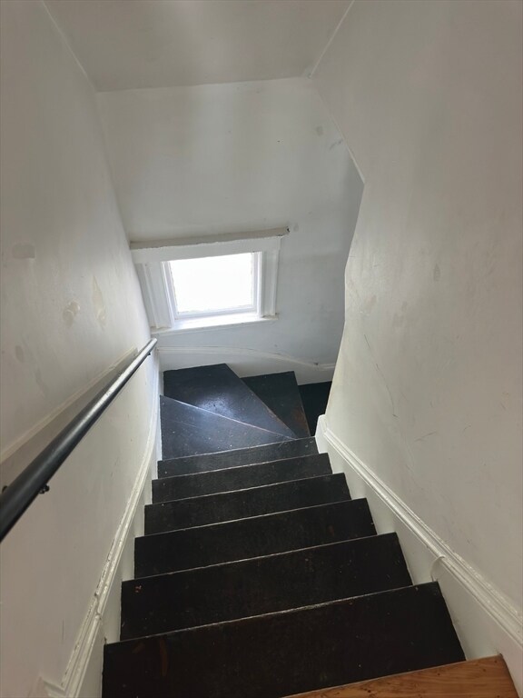 Building Photo - 74 Pearson Ave