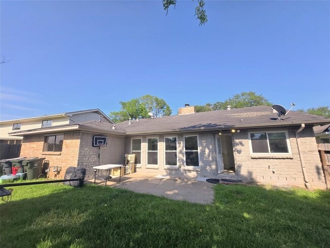 Building Photo - 2946 Jenny Dr