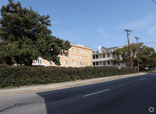 Building Photo - Telfair Arms Apartments