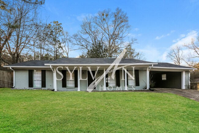 Primary Photo - This 4 bedroom, 2 bathroom home is exactly...
