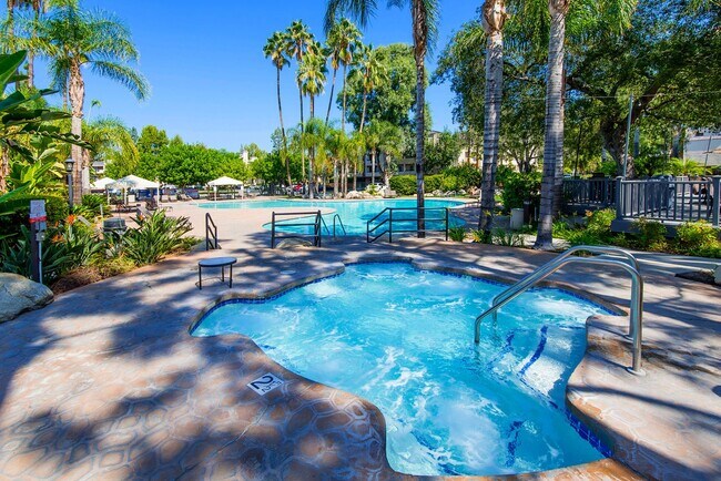 Building Photo - 1/Bed. Condo in Woodland Hills, Warner Center !!