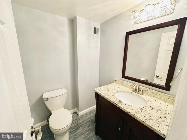 Building Photo - 5500 Holmes Run Pkwy