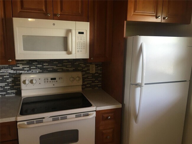 Building Photo - 3396 Foxcroft Rd