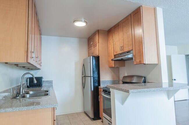 Building Photo - Beautiful 2 bed 2 bath for rent