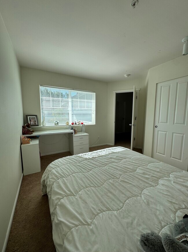 Building Photo - 21915 46th Pl S