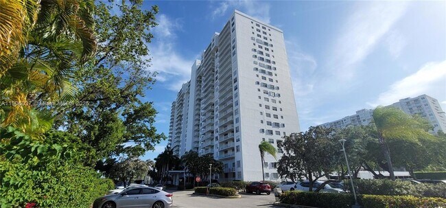 Building Photo - 2851 NE 183rd St