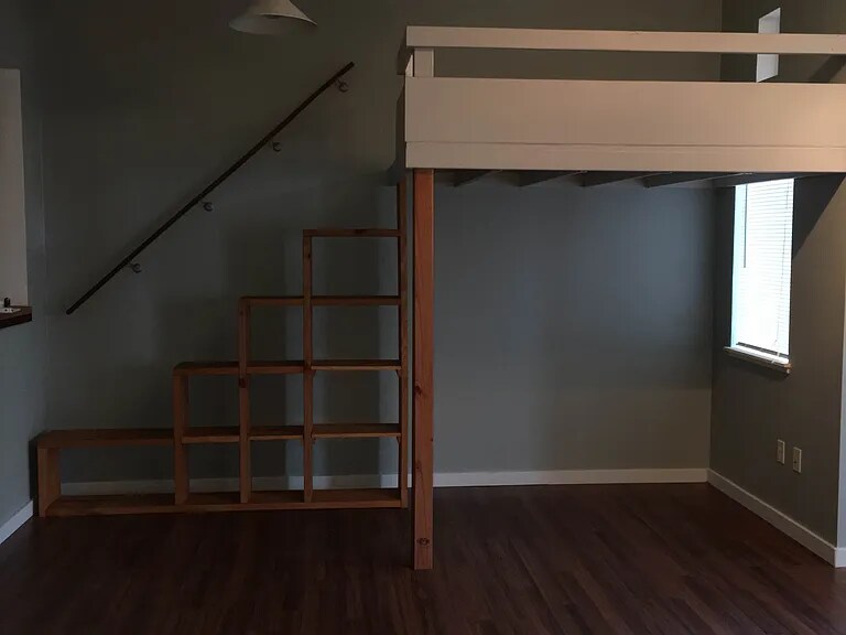 Building Photo - 1350 Yulupa Ave