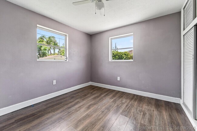 Building Photo - 4364 N Mary Cir