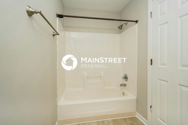 Building Photo - 3 Bedroom Pet-Friendly Home in Avon, IN with Main Street Renewal