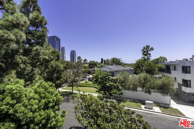 Building Photo - 1820 Benecia Ave