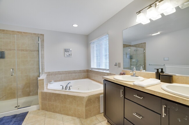 Building Photo - 49 Driftwood Dr