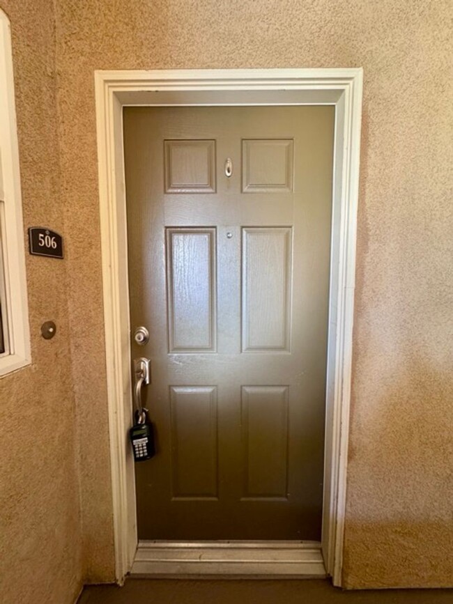 Building Photo - 1 bedroom Murrieta condo for LEASE with a ...