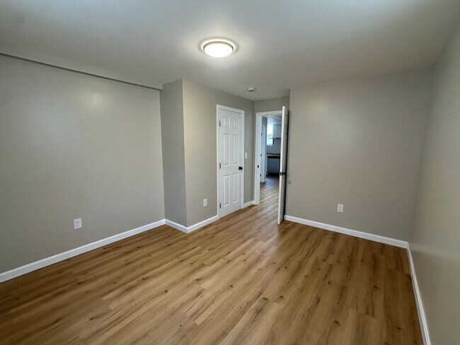 Building Photo - Cozy 1 Bedroom in Johnston!