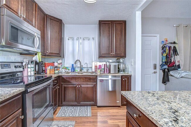 Building Photo - 2926 Lichen Ln