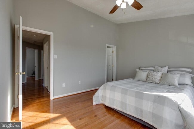 Building Photo - 7943 Brightmeadow Ct