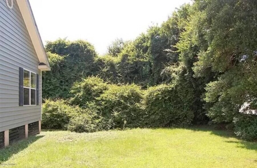 Building Photo - 8 Lagaree Ct