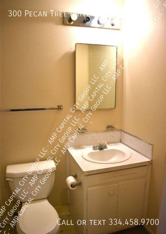 Building Photo - 300 Pecan Tree Dr