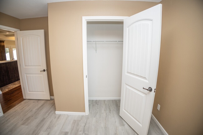 Building Photo - 4055 Westminister Dr