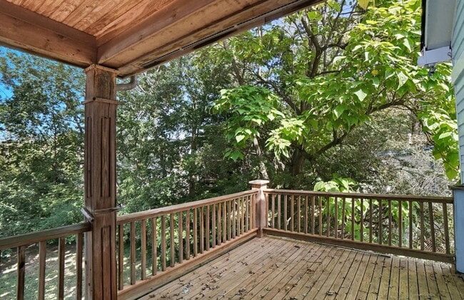 Building Photo - 407 Tusculum Ave