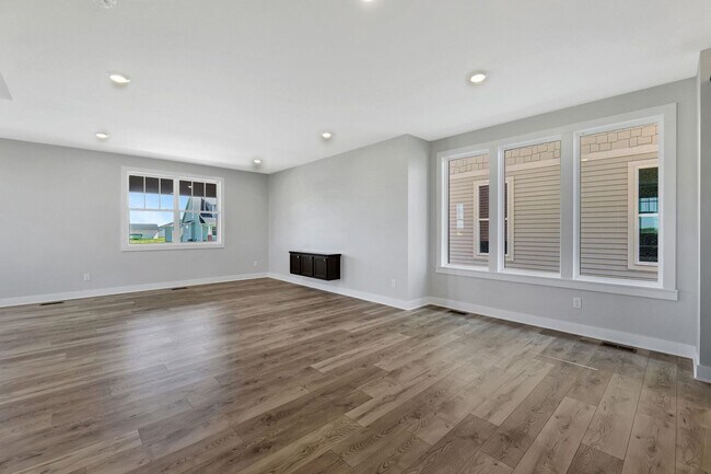 Building Photo - Spacious 3-Bed Home in Maize Schools – Roo...