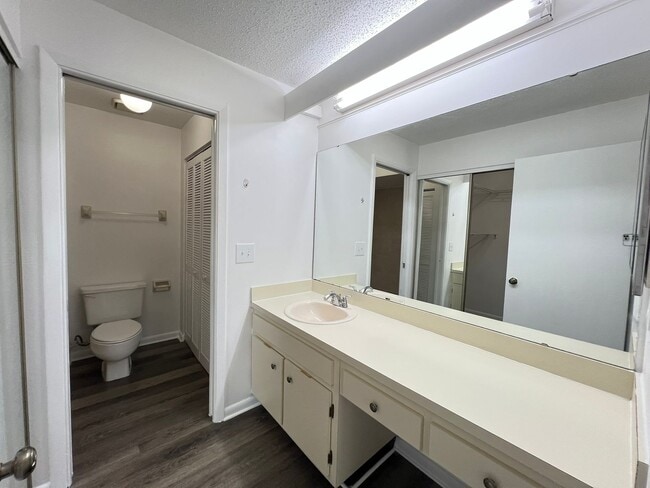 Building Photo - Great Apartment for rent!