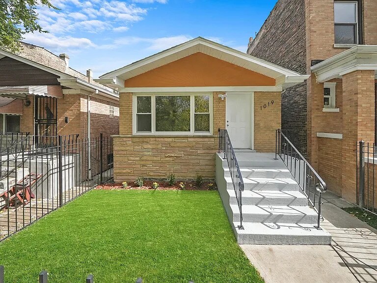 Front - 1019 N Springfield Ave