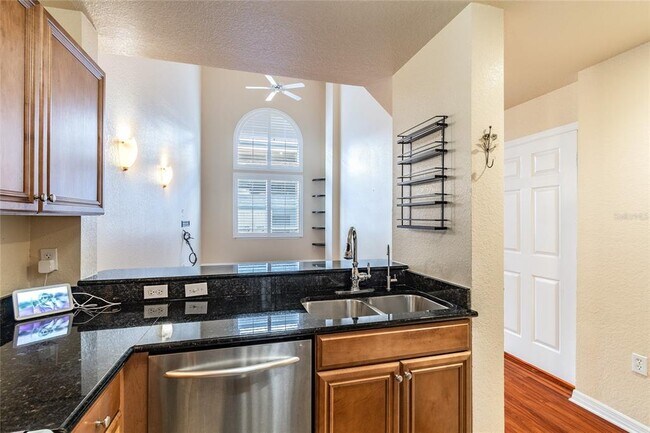 Building Photo - 700 S Harbour Island Blvd