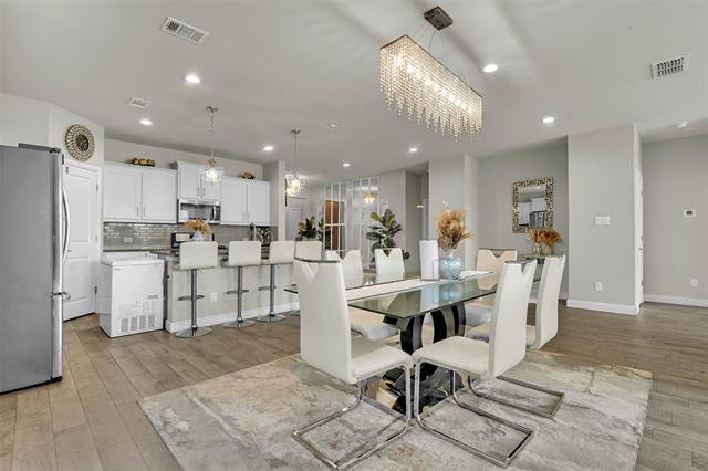 Building Photo - 1120 Gillespie Dr