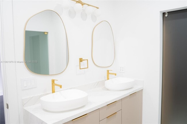 Building Photo - 10996 NW 58th Terrace