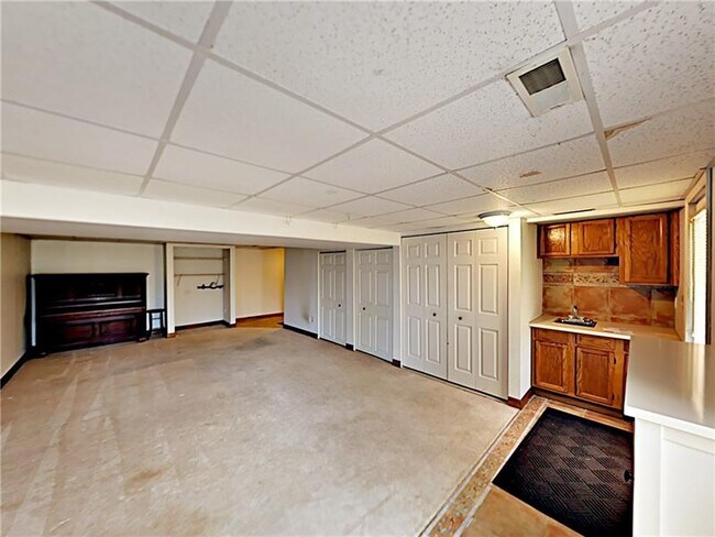 Building Photo - 517 Malabar Dr