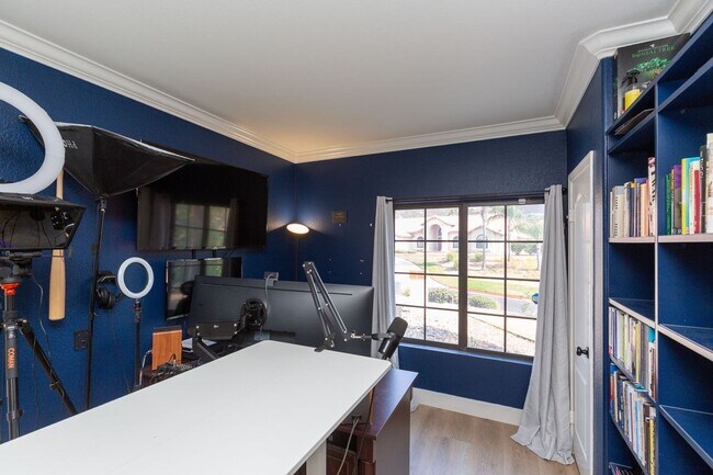 Building Photo - 5 Bed, 4 Bath in the Beautiful Alpine