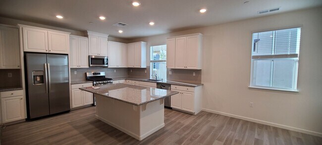 Building Photo - Solar - Belle Maison @ Campus Oaks -2031sq...