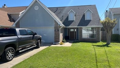 Building Photo - 463 Sandy Ridge Cir