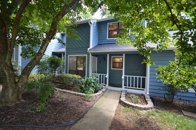 Building Photo - 616 Applecross Dr