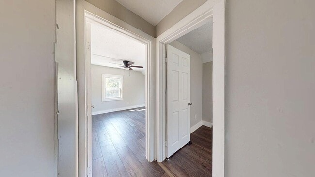 Building Photo - Denison/W.73rd neighborhood - updated 3 be...
