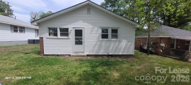 Building Photo - 804 Klondale Ave