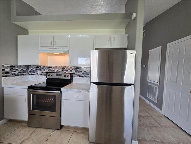 Building Photo - 3113 Julia Ct