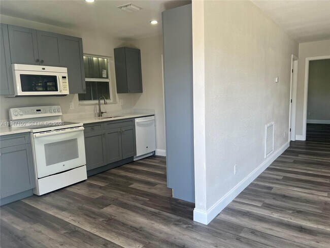 Building Photo - 2837 NW 8th St