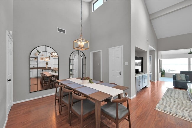 Building Photo - 39 Lakeview Village