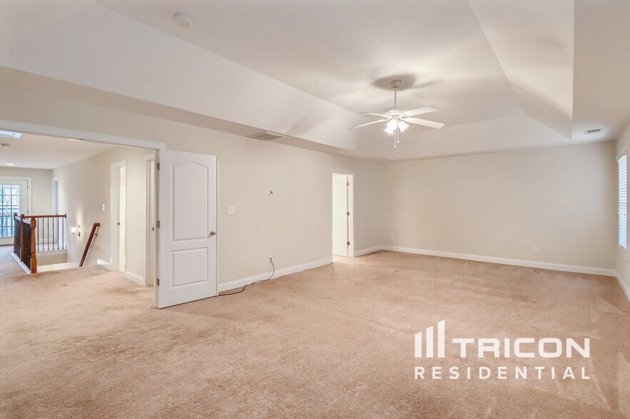 Building Photo - 428 Castlebury Ct