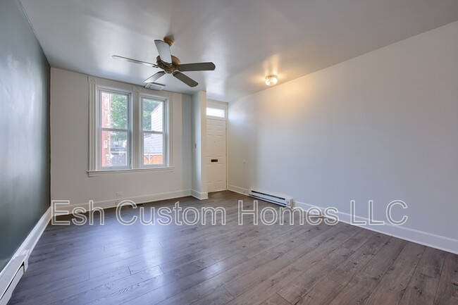 Building Photo - 464 Lafayette St