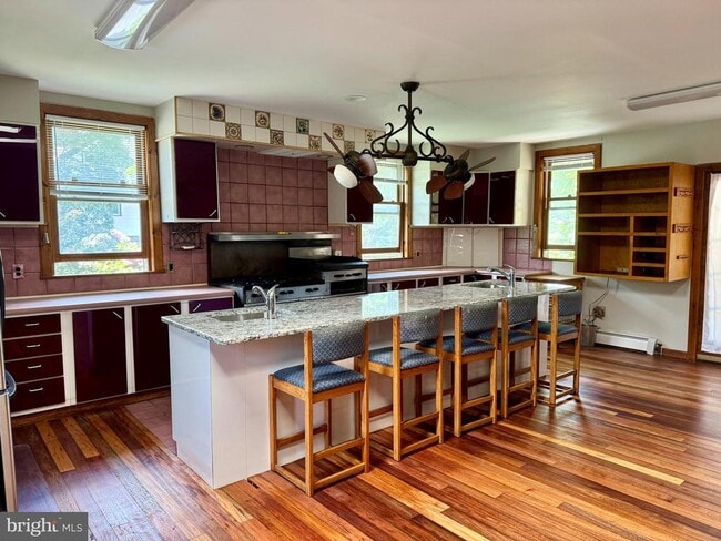 Building Photo - 7848 Montgomery Ave