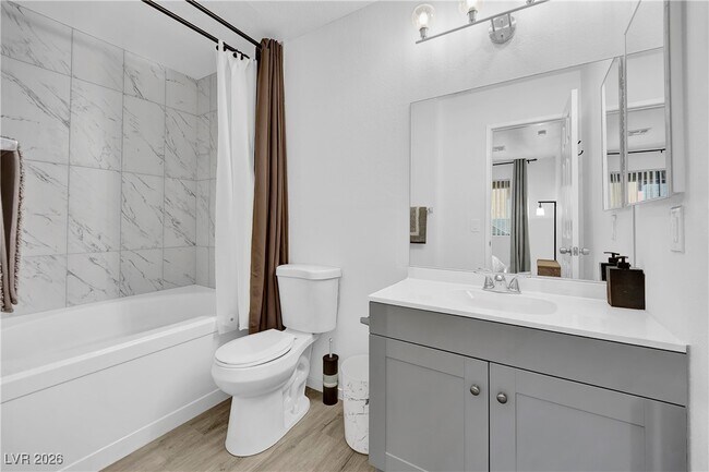 Building Photo - 3151 N Soaring Gulls Dr