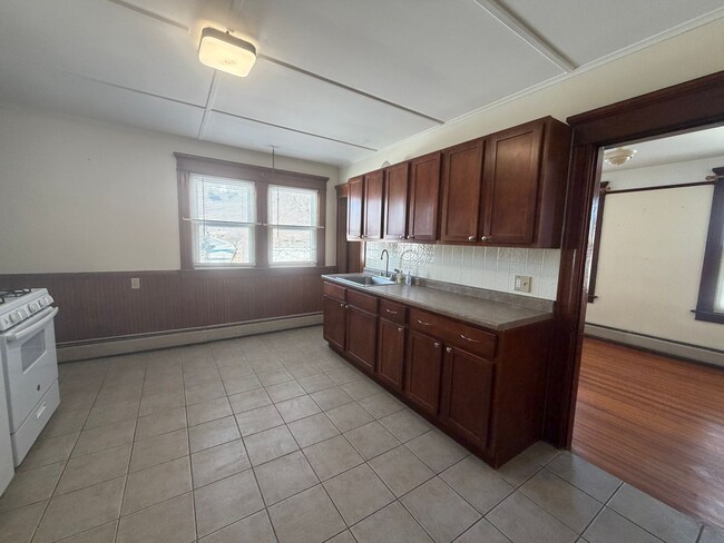 Building Photo - 14 Richmond Ln